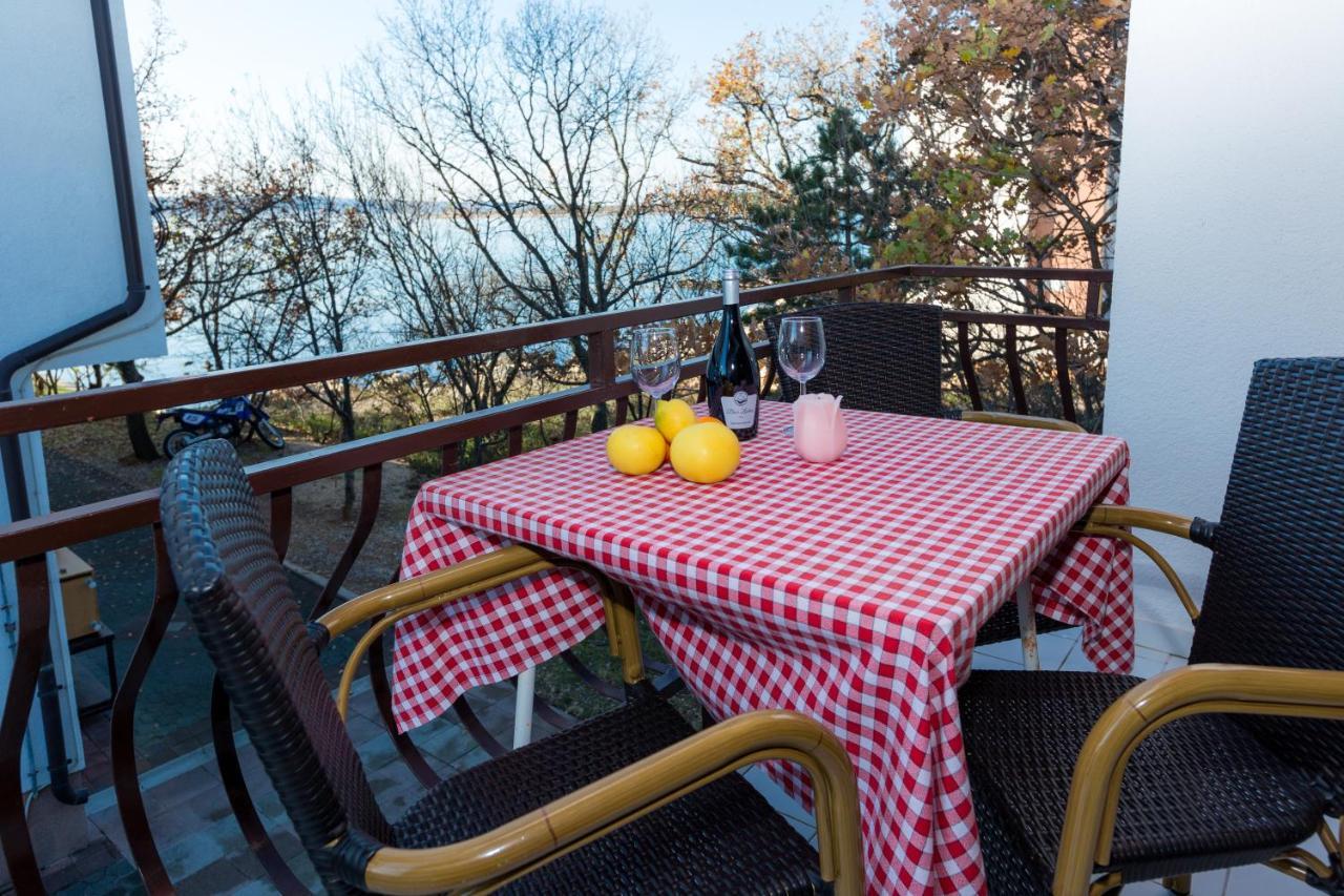 Bed and Breakfast Pansion Croatia Starigrad Paklenica Exterior foto