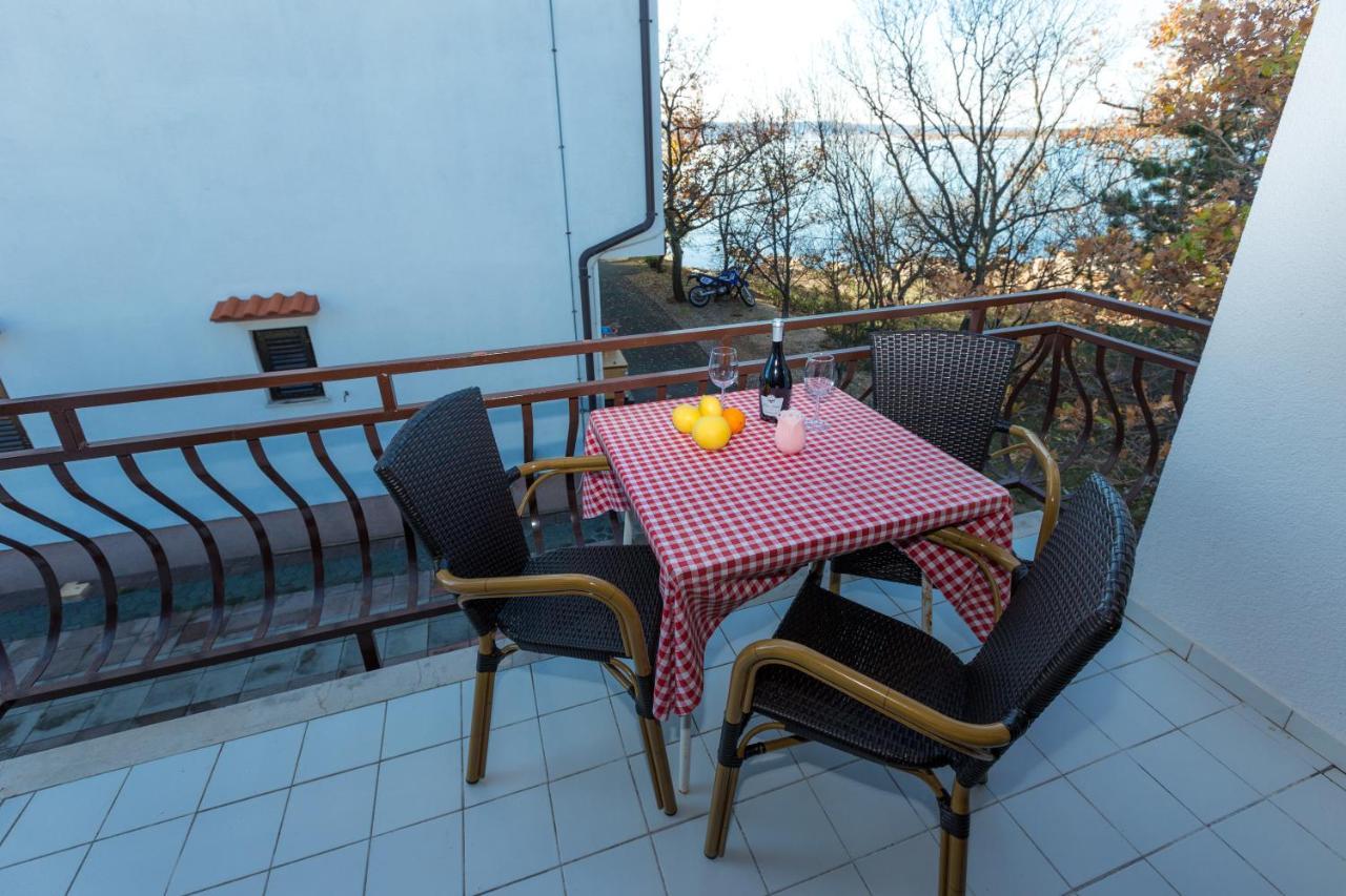 Bed and Breakfast Pansion Croatia Starigrad Paklenica Exterior foto