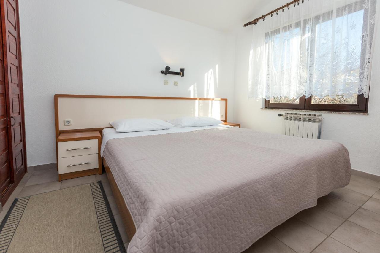 Bed and Breakfast Pansion Croatia Starigrad Paklenica Exterior foto