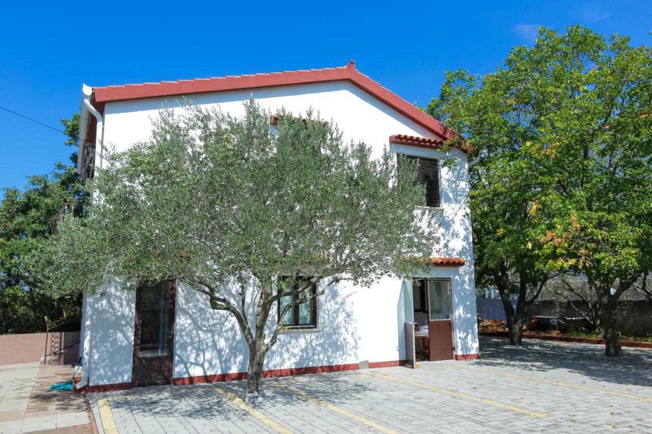 Bed and Breakfast Pansion Croatia Starigrad Paklenica Exterior foto