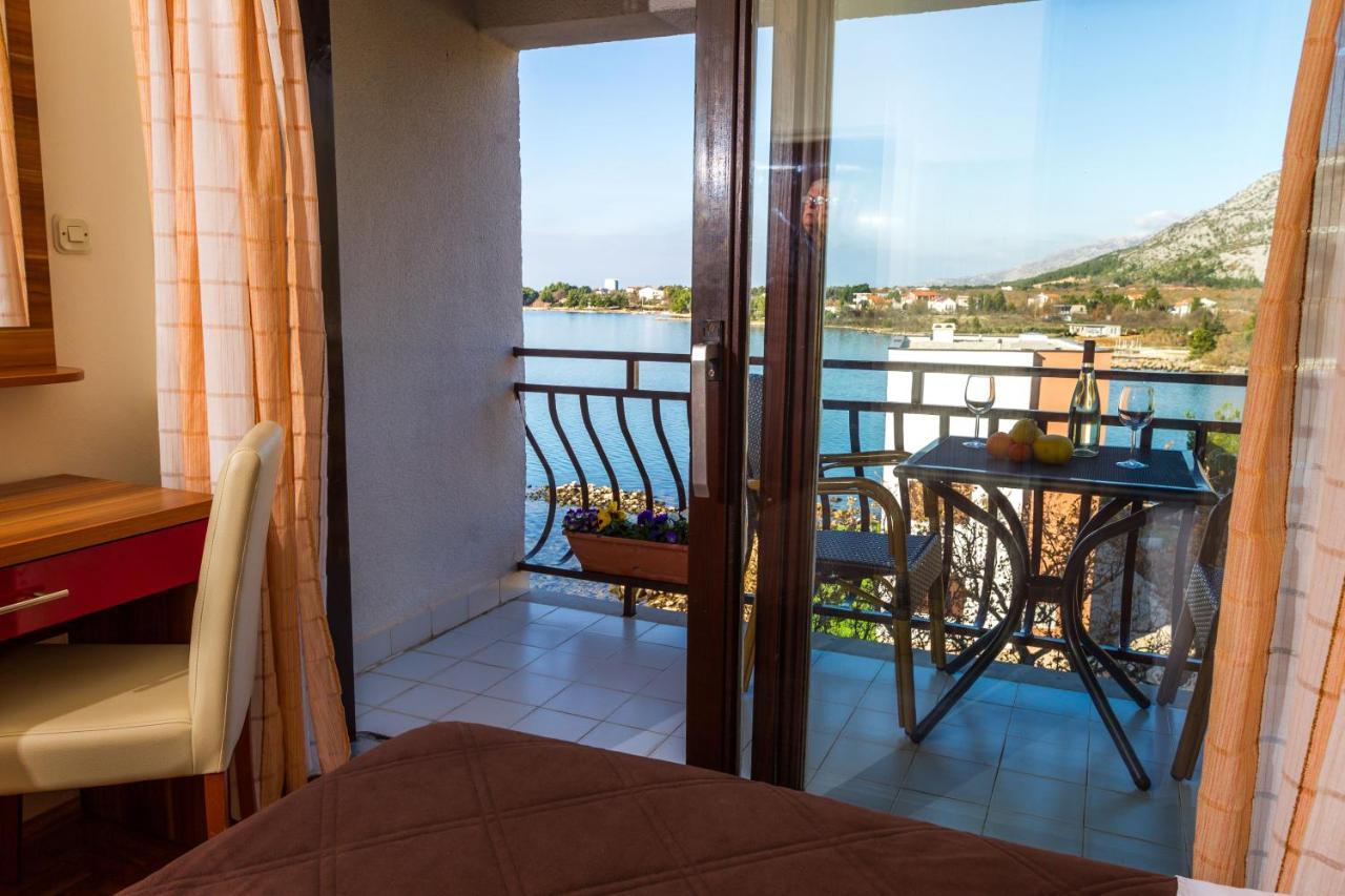 Bed and Breakfast Pansion Croatia Starigrad Paklenica Exterior foto