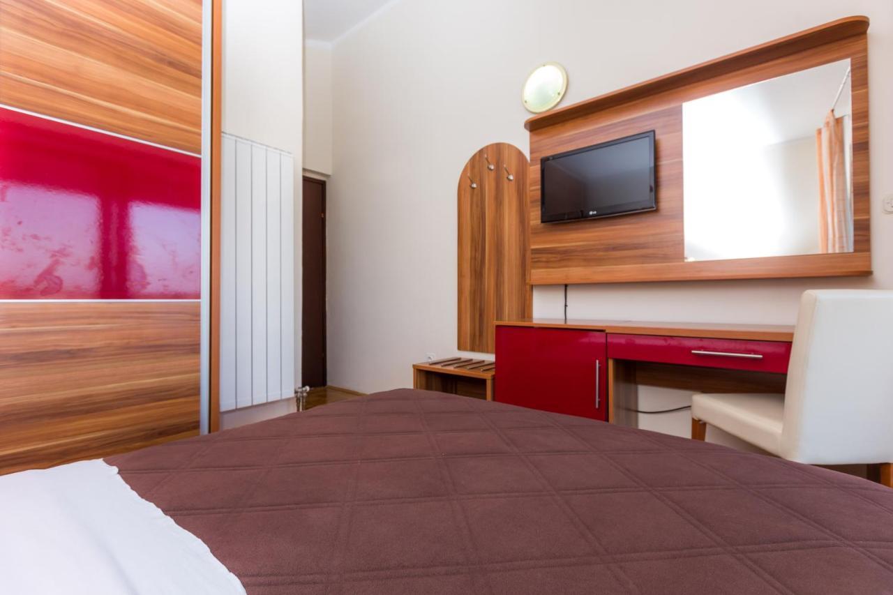Bed and Breakfast Pansion Croatia Starigrad Paklenica Exterior foto