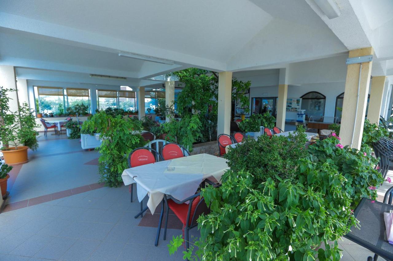 Bed and Breakfast Pansion Croatia Starigrad Paklenica Exterior foto